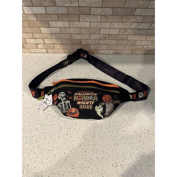 2022 Universal Studios Halloween Horror Nights HHN Fanny Pack Waist Bag New - Picture 1 of 2